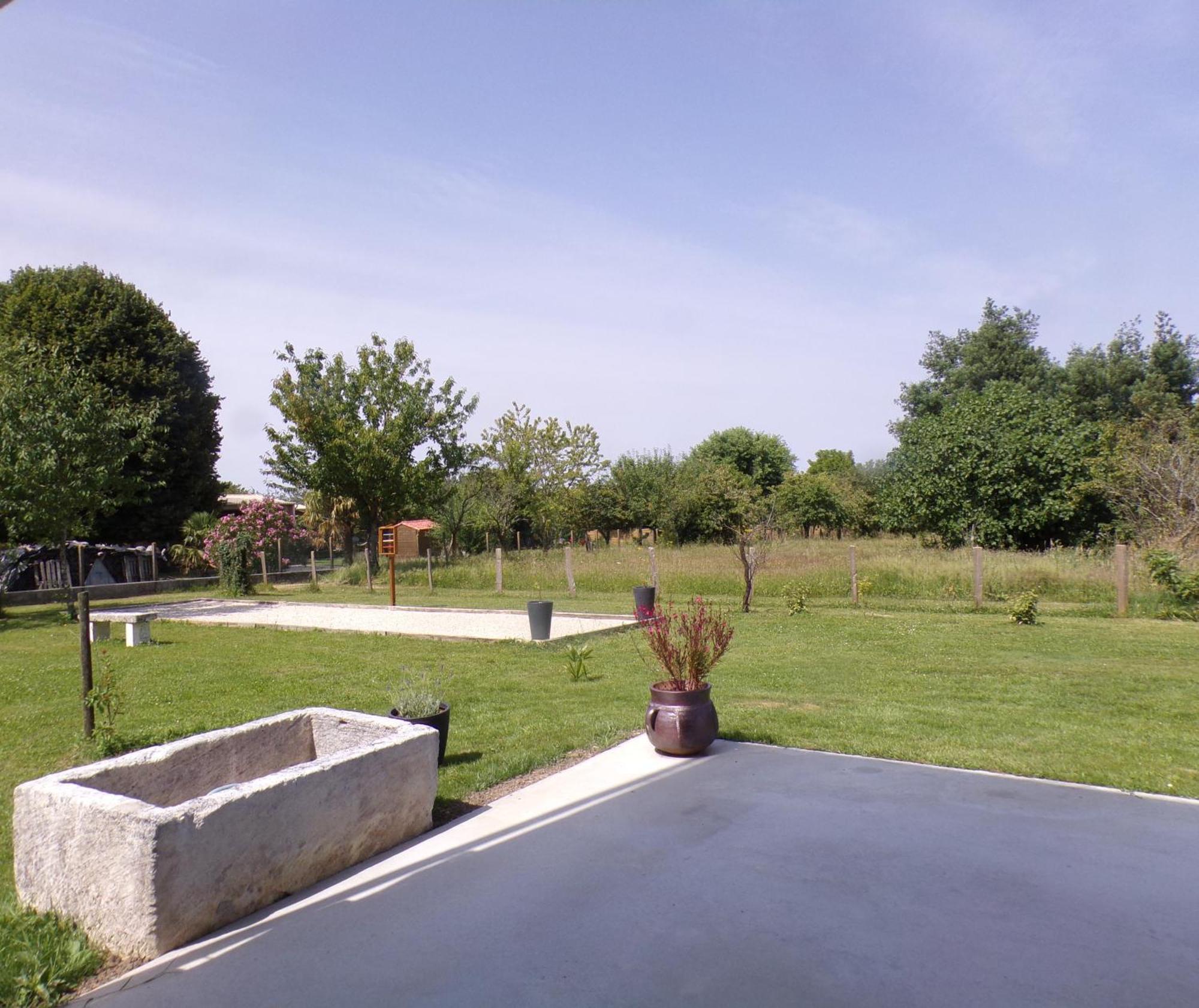 Le Gite Du Verger Saint-Bris-des-Bois Ngoại thất bức ảnh